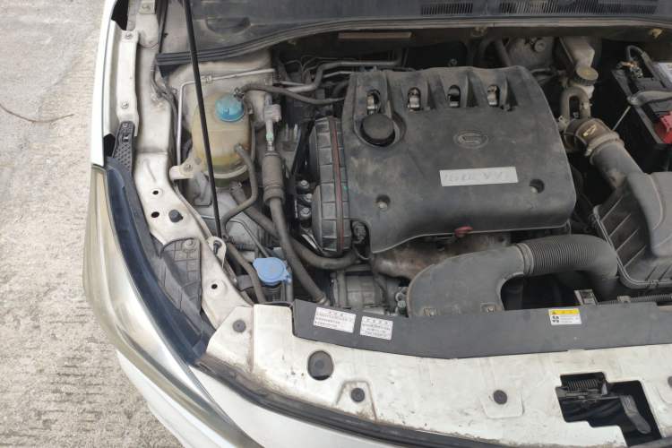 Used GAC Trumpchi GA3S Vision 2014 1.6L Automatic Luxury ESP Version Engine Bay Right
