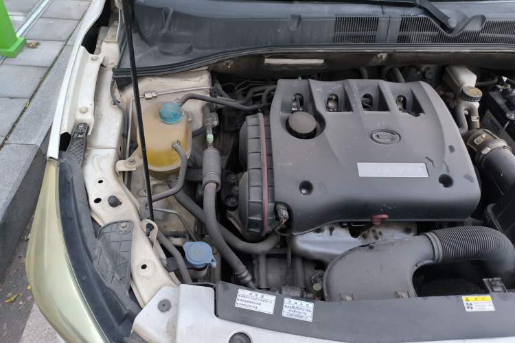 Used GAC Trumpchi GA3S Vision 2014 1.6L Manual Elite Edition Engine Bay Right