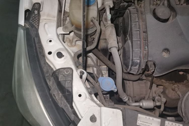 Used GAC Trumpchi GA3S Vision 2014 1.6L Automatic Elite ESP Version Engine Bay Right