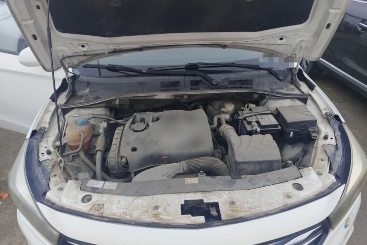 Used GAC Trumpchi GA3S Vision 2014 1.6L Automatic Elite ESP Version Engine Bay