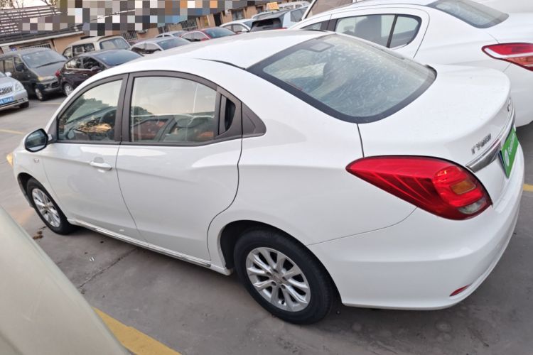 Used GAC Trumpchi GA3S Vision 2014 1.6L Manual Elite Edition Exterior 3