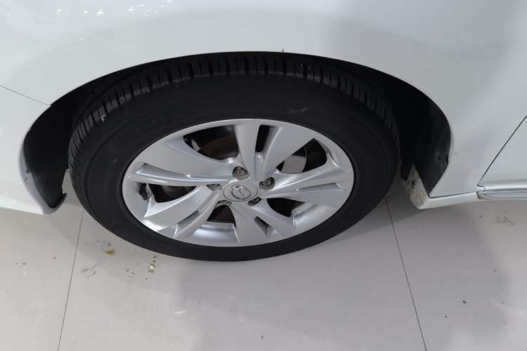 Used GAC Trumpchi GA3S Vision 2014 1.6L Automatic Luxury ESP Version Exterior 5