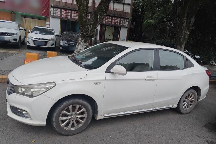 Used GAC Trumpchi GA3S Vision 2014 1.6L Manual Elite Edition Exterior 5