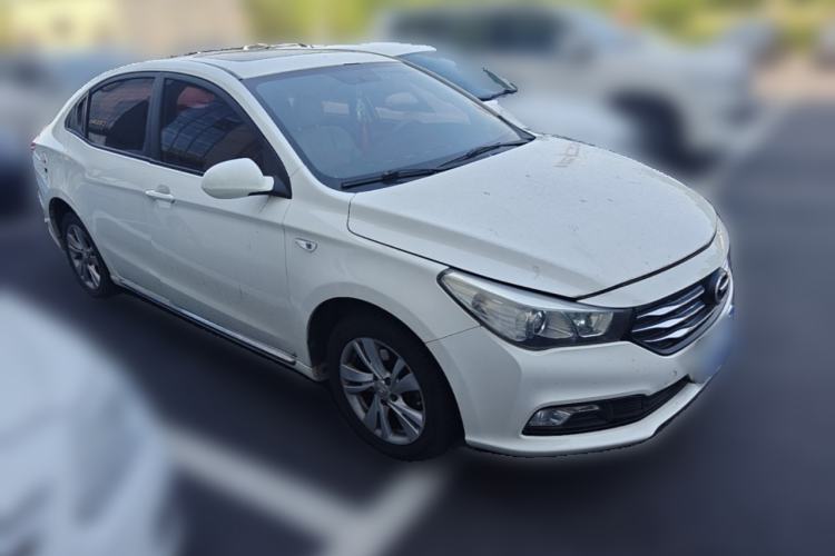 Used GAC Trumpchi GA3S Vision 2014 1.6L Manual Luxury ESP Version Front Right 45 Deg