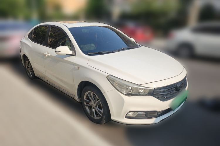 Used GAC Trumpchi GA3S Vision 2014 1.6L Automatic Luxury ESP Version Front Right 45 Deg