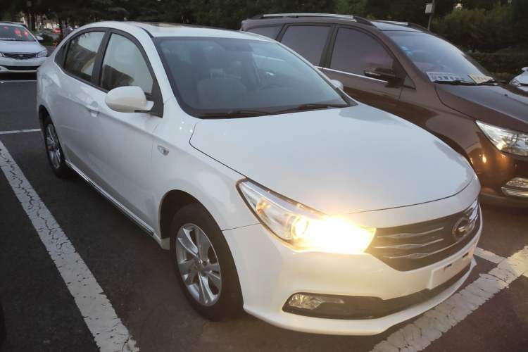 Used GAC Trumpchi GA3S Vision 2014 1.6L Automatic Luxury ESP Version Front Right 45 Deg
