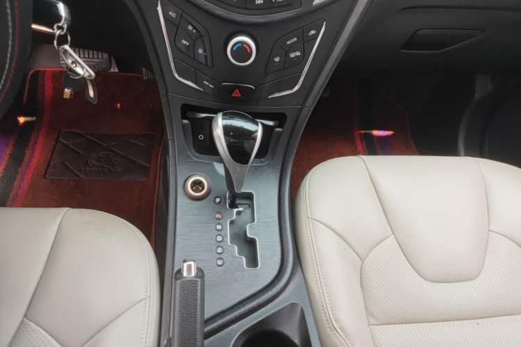 Used GAC Trumpchi GA3S Vision 2014 1.6L Automatic Luxury ESP Version Gear Lever