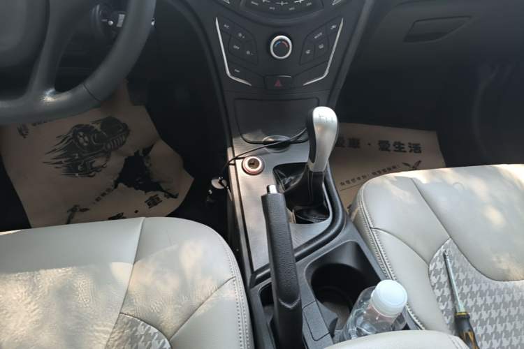 Used GAC Trumpchi GA3S Vision 2014 1.6L Manual Elite Edition Gear Lever