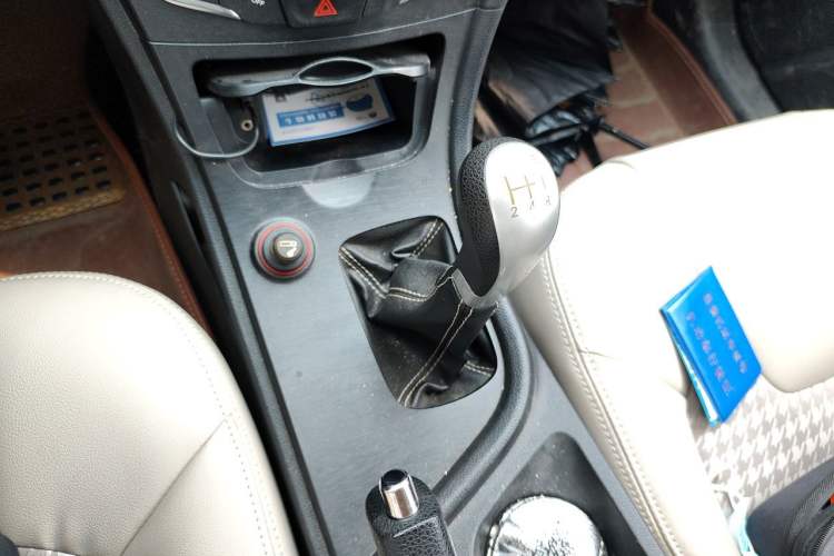 Used GAC Trumpchi GA3S Vision 2014 1.6L Manual Luxury ESP Version Gear Lever