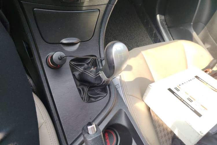 Used GAC Trumpchi GA3S Vision 2014 1.6L Manual Elite Edition Gear Lever