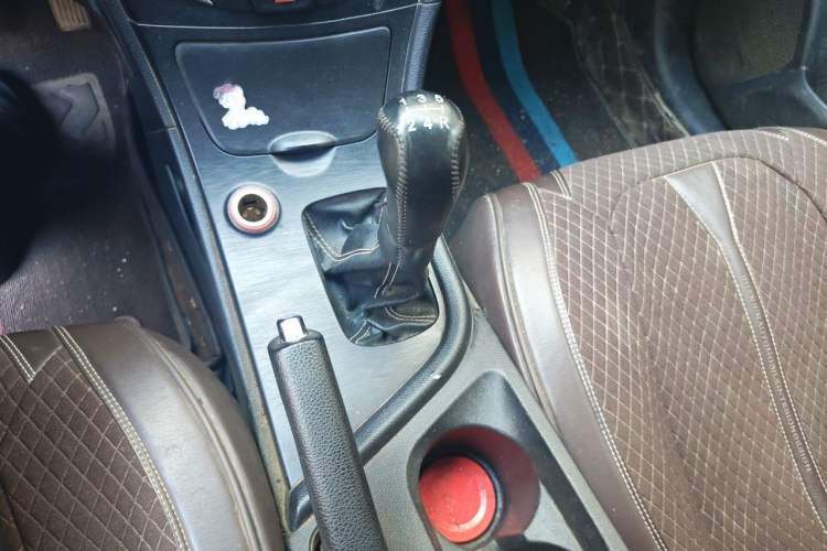 Used GAC Trumpchi GA3S Vision 2014 1.6L Manual Elite Edition Gear Lever