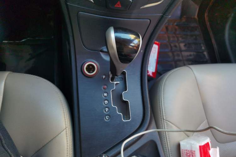 Used GAC Trumpchi GA3S Vision 2014 1.6L Automatic Luxury ESP Version Gear Lever