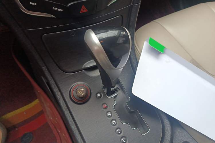 Used GAC Trumpchi GA3S Vision 2014 1.6L Automatic Elite ESP Version Gear Lever