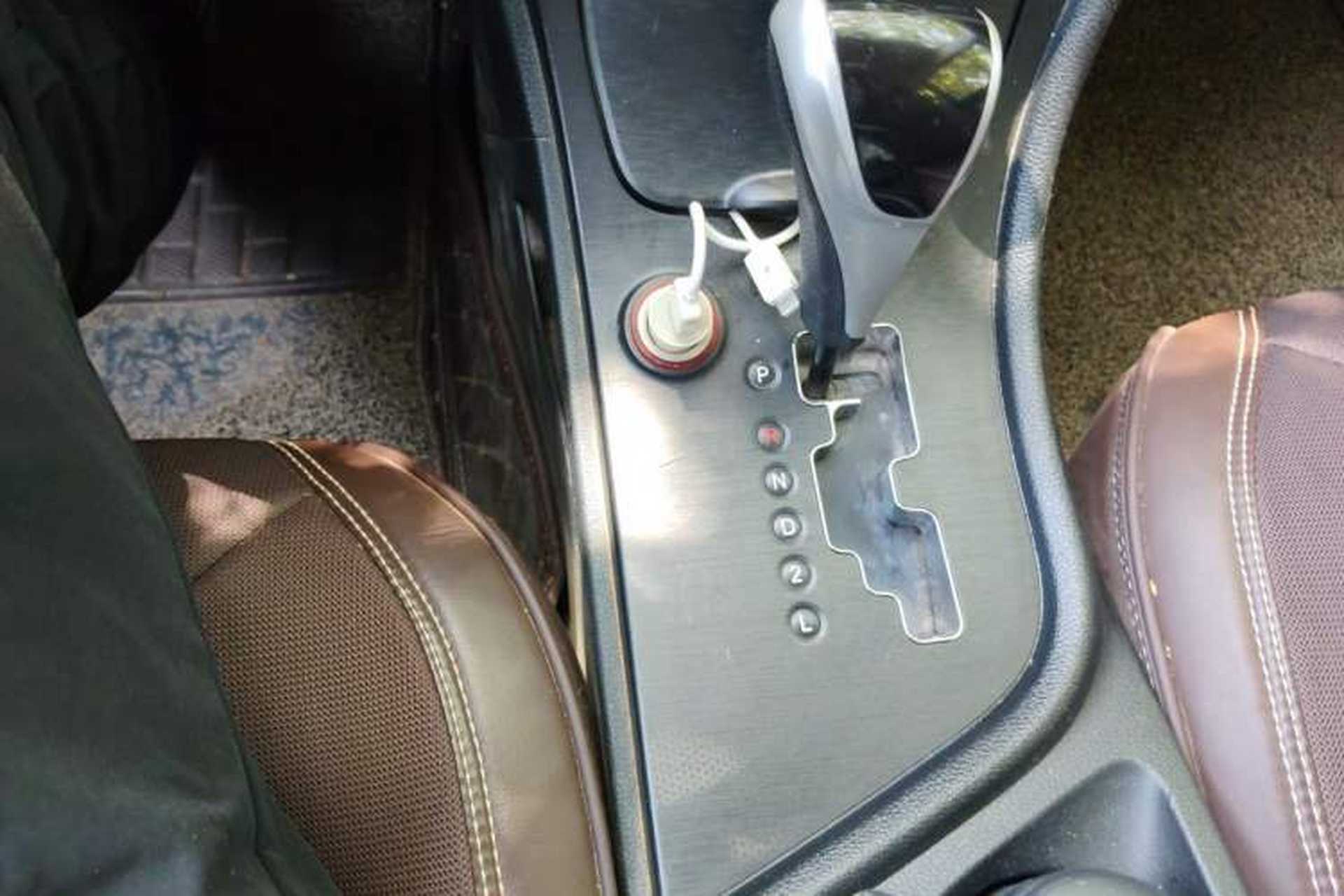 Used GAC Trumpchi GA3S Vision 2014 1.6L Automatic Elite ESP Version Gear Lever