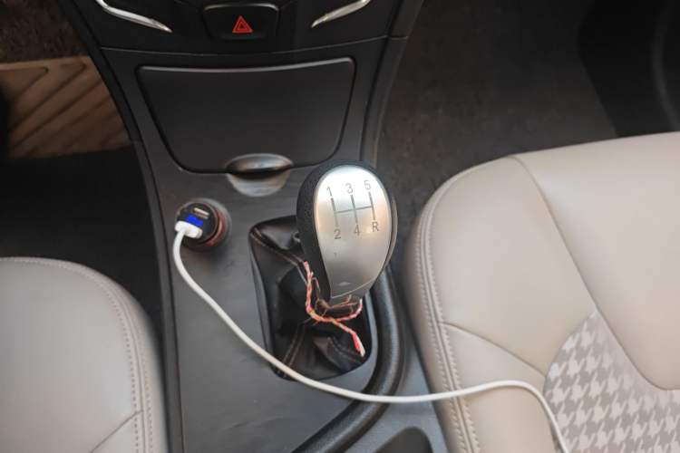 Used GAC Trumpchi GA3S Vision 2014 1.6L Manual Elite ESP Version Gear Lever