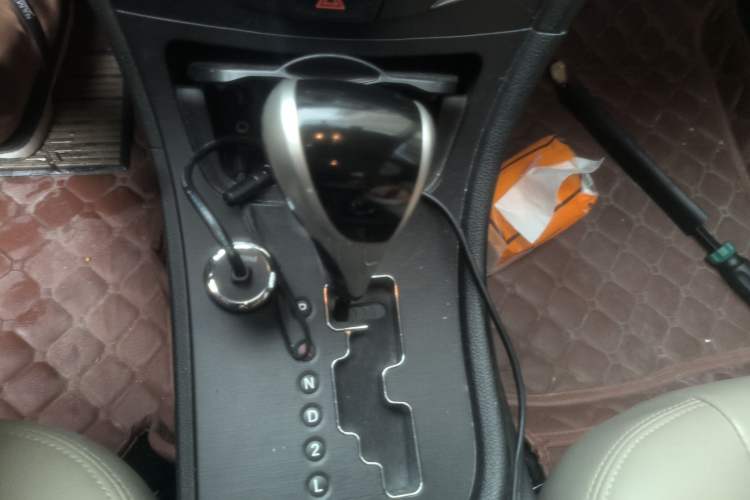 Used GAC Trumpchi GA3S Vision 2014 1.6L Automatic Luxury ESP Version Gear Lever
