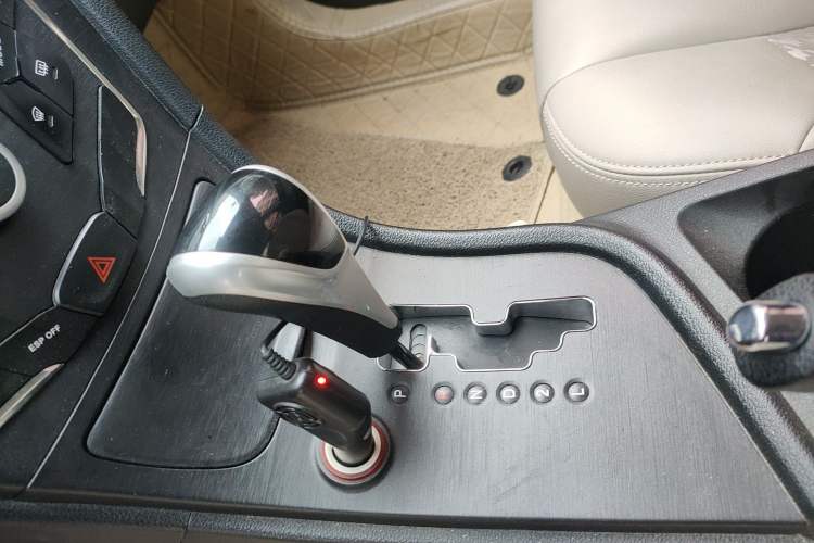 Used GAC Trumpchi GA3S Vision 2014 1.6L Automatic Elite ESP Version Gear Lever