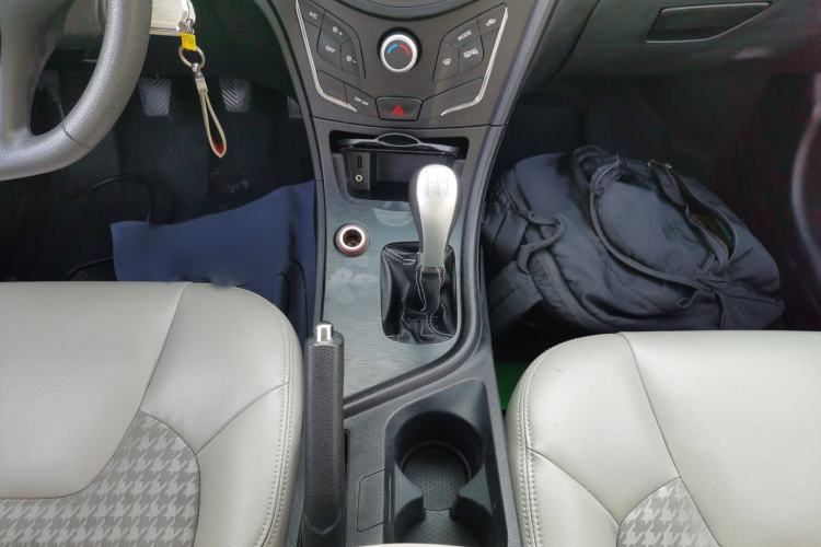 Used GAC Trumpchi GA3S Vision 2014 1.6L Manual Luxury ESP Version Gear Lever