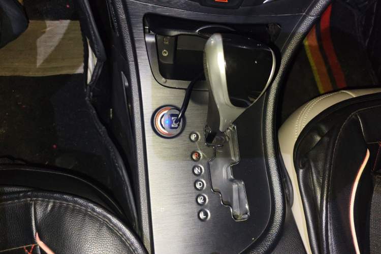 Used GAC Trumpchi GA3S Vision 2014 1.6L Automatic Elite ESP Version Gear Lever