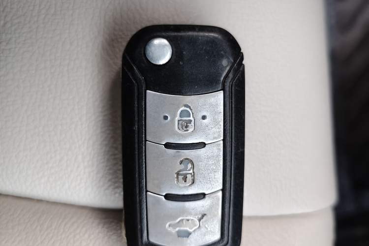 Used GAC Trumpchi GA3S Vision 2014 1.6L Manual Elite Edition Interior 1