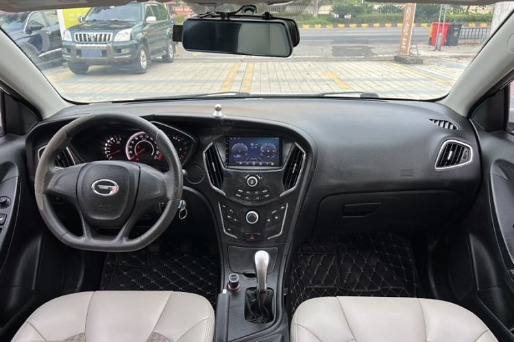 Used GAC Trumpchi GA3S Vision 2014 1.6L Manual Elite Edition Interior 1