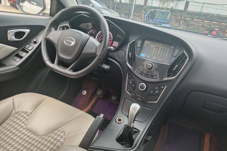 Used GAC Trumpchi GA3S Vision 2014 1.6L Manual Elite ESP Version Interior 11