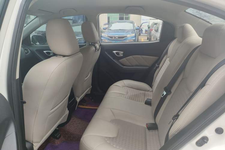 Used GAC Trumpchi GA3S Vision 2014 1.6L Manual Elite ESP Version Interior 2