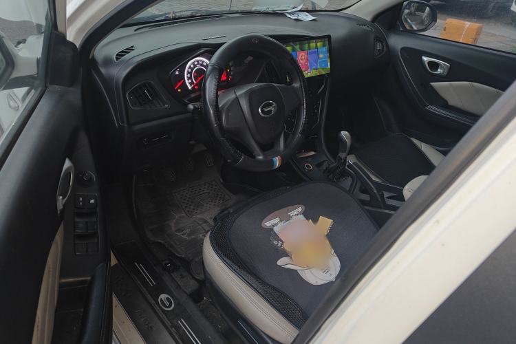 Used GAC Trumpchi GA3S Vision 2014 1.6L Manual Elite Edition Interior 2