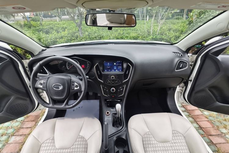 Used GAC Trumpchi GA3S Vision 2014 1.6L Manual Luxury ESP Version Interior 7