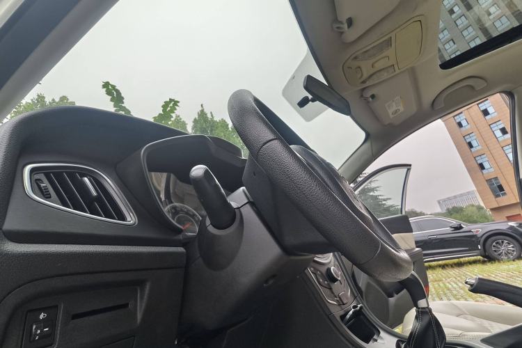 Used GAC Trumpchi GA3S Vision 2014 1.6L Manual Luxury ESP Version Interior 8