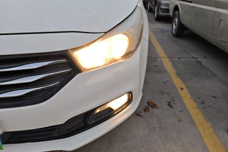 Used GAC Trumpchi GA3S Vision 2014 1.6L Manual Elite Edition Left Front Headlight