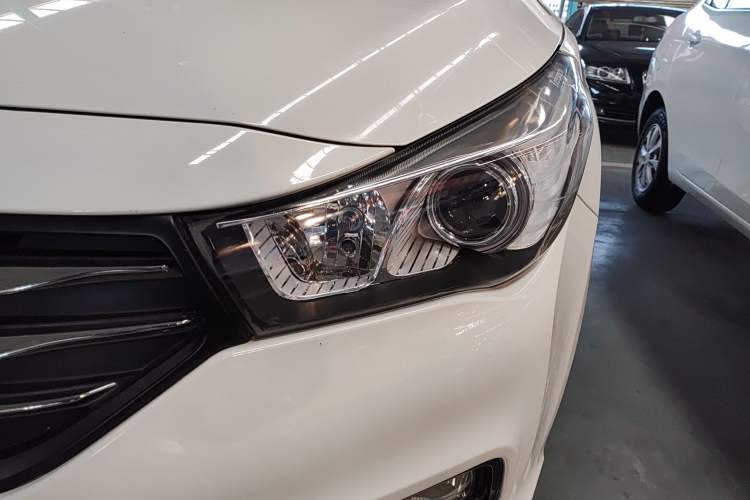 Used GAC Trumpchi GA3S Vision 2014 1.6L Automatic Elite ESP Version Left Front Headlight