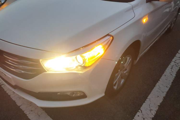 Used GAC Trumpchi GA3S Vision 2014 1.6L Automatic Luxury ESP Version Left Front Headlight