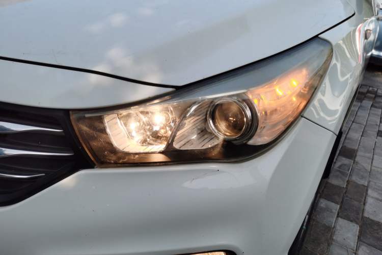Used GAC Trumpchi GA3S Vision 2014 1.6L Manual Luxury ESP Version Left Front Headlight