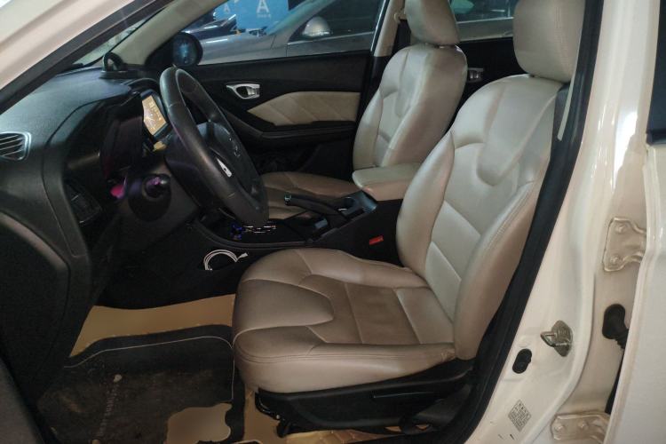 Used GAC Trumpchi GA3S Vision 2014 1.6L Automatic Luxury ESP Version Left Front Seat