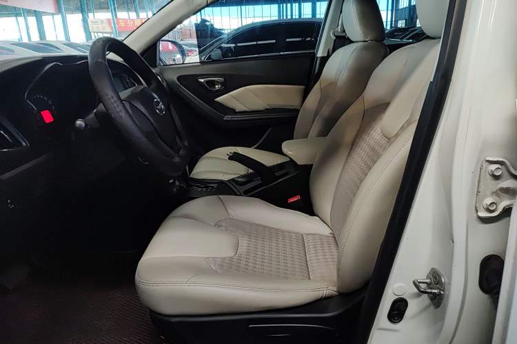 Used GAC Trumpchi GA3S Vision 2014 1.6L Automatic Elite ESP Version Left Front Seat