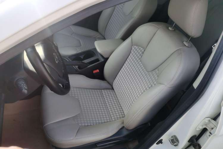 Used GAC Trumpchi GA3S Vision 2014 1.6L Manual Elite Edition Left Front Seat