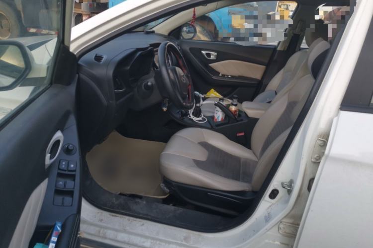 Used GAC Trumpchi GA3S Vision 2014 1.6L Manual Elite Edition Left Front Seat