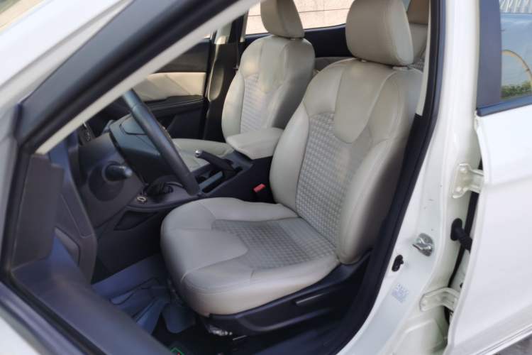 Used GAC Trumpchi GA3S Vision 2014 1.6L Manual Luxury ESP Version Left Front Seat