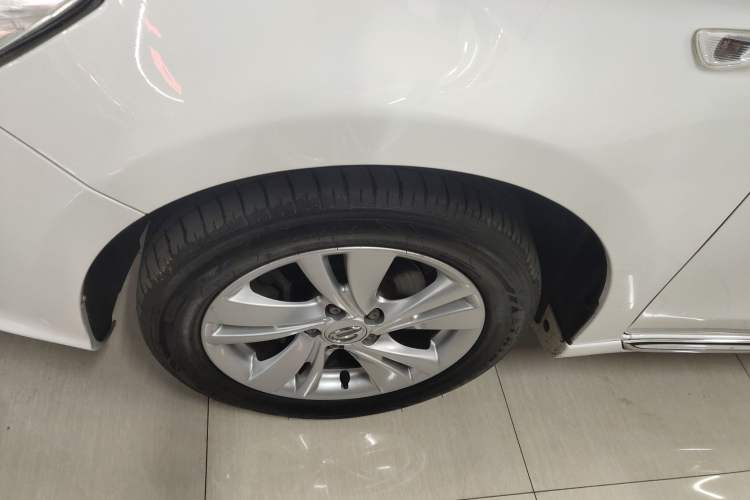 Used GAC Trumpchi GA3S Vision 2014 1.6L Automatic Luxury ESP Version Left Front Wheel Hub