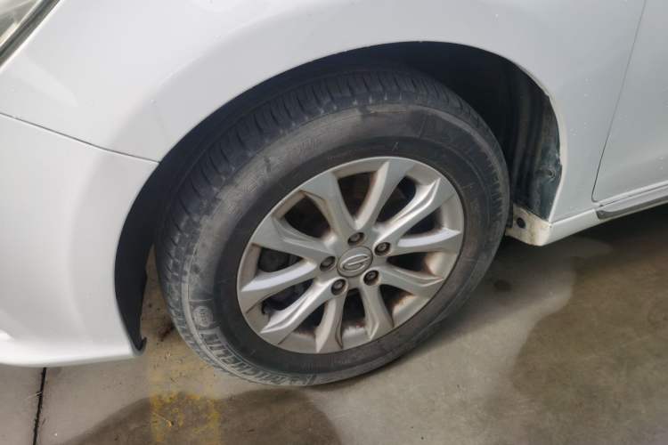 Used GAC Trumpchi GA3S Vision 2014 1.6L Manual Elite Edition Left Front Wheel Hub