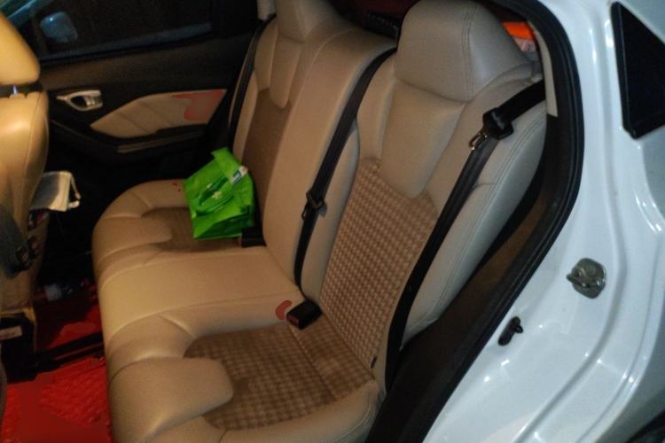 Used GAC Trumpchi GA3S Vision 2014 1.6L Manual Luxury ESP Version Left Rear Seat