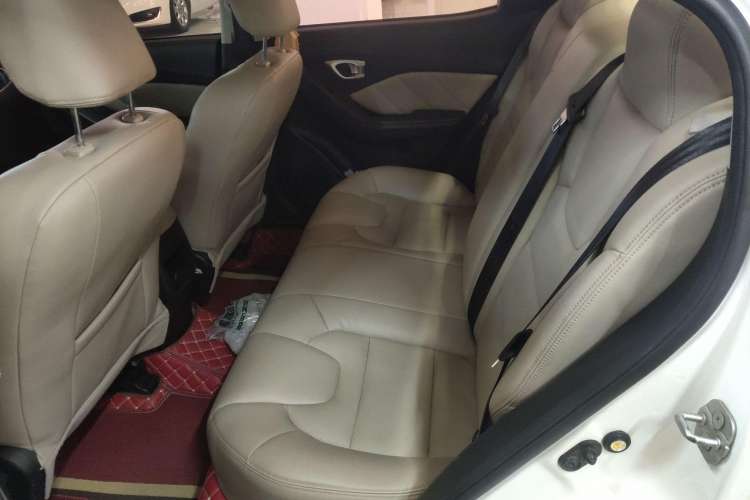 Used GAC Trumpchi GA3S Vision 2014 1.6L Automatic Luxury ESP Version Left Rear Seat