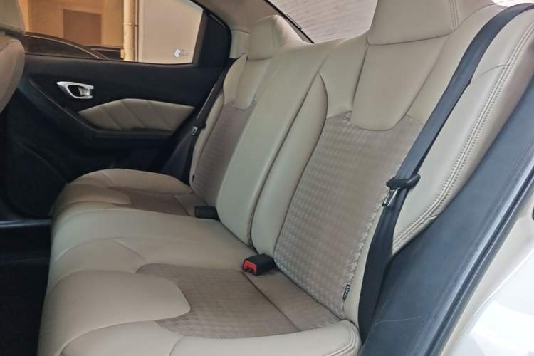 Used GAC Trumpchi GA3S Vision 2014 1.6L Manual Elite Edition Left Rear Seat