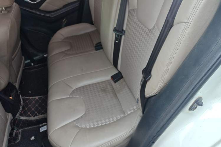 Used GAC Trumpchi GA3S Vision 2014 1.6L Manual Luxury ESP Version Left Rear Seat