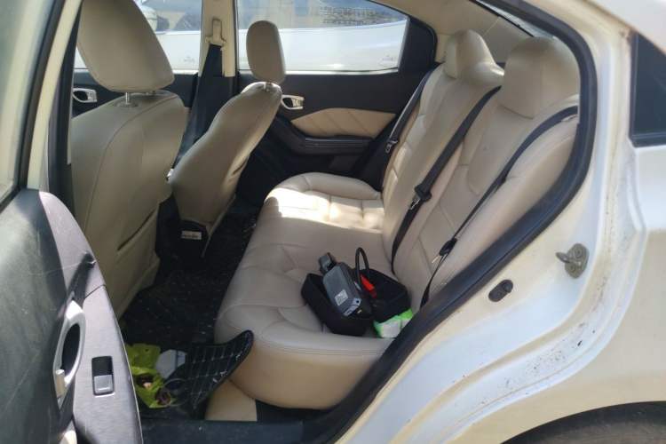 Used GAC Trumpchi GA3S Vision 2014 1.6L Automatic Luxury ESP Version Left Rear Seat