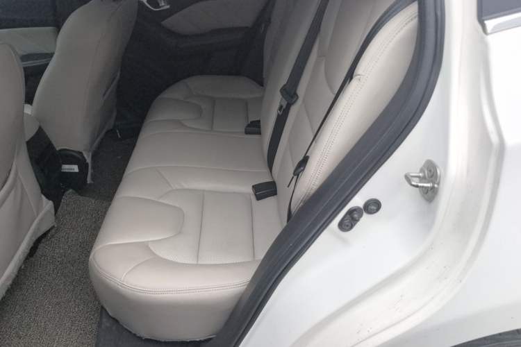 Used GAC Trumpchi GA3S Vision 2014 1.6L Automatic Luxury ESP Version Left Rear Seat