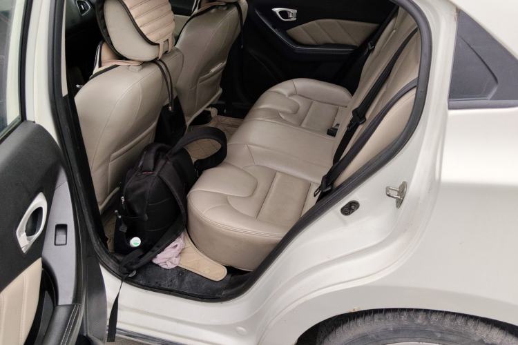 Used GAC Trumpchi GA3S Vision 2014 1.6L Automatic Luxury ESP Version Left Rear Seat