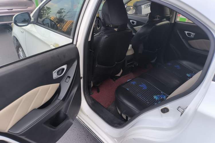 Used GAC Trumpchi GA3S Vision 2014 1.6L Manual Elite Edition Left Rear Seat