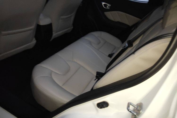 Used GAC Trumpchi GA3S Vision 2014 1.6L Automatic Luxury ESP Version Left Rear Seat